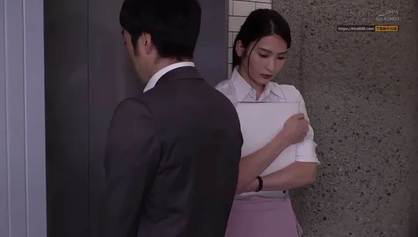 phim sex trao đổi vợ Em thư ký đáng thương bị sếp bắt vào khách sạn phục vụ đối tác