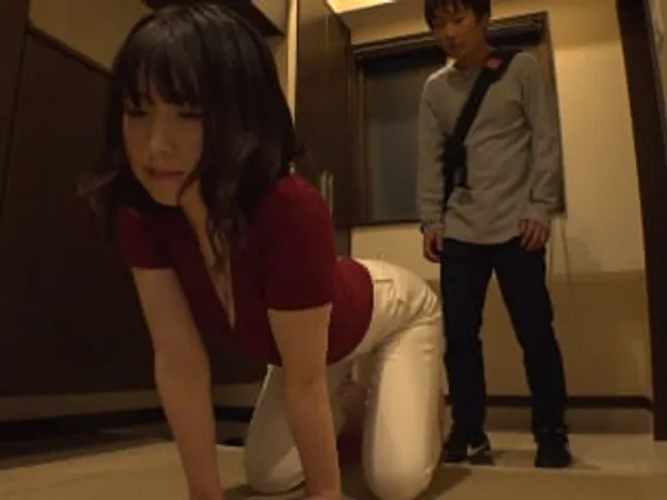 phim sex chester koong Gã chồng lo làm việc, vợ yêu ở nhà lén lút với cậu thanh niên phòng bên